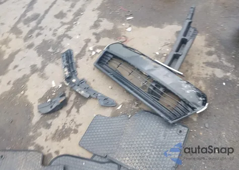 2015 Toyota Corolla S Plus z USA, uszkodzony, nr VIN 2T1BURHE0FC455849